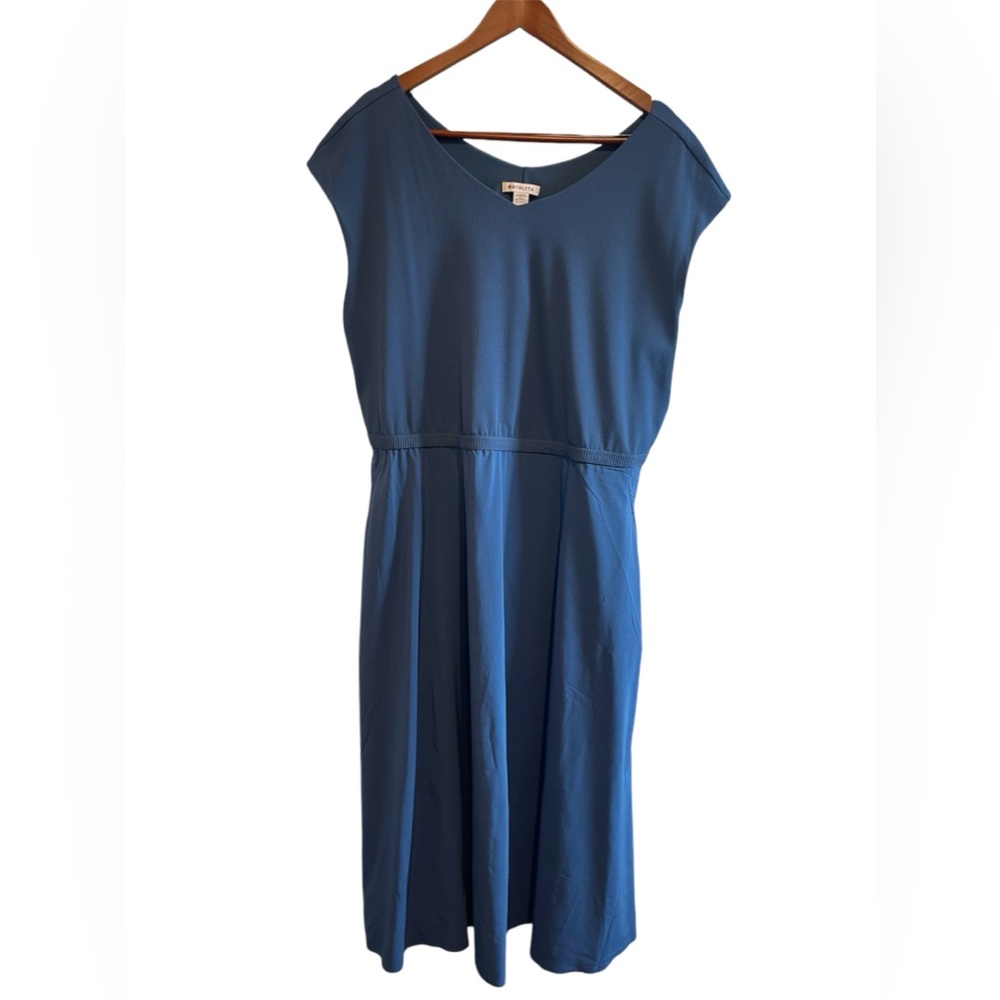 ATHLETA Ryder Dress Womens Size 3X Blue Fit Flare Pockets Keyhole Back Midi EUC